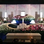 横浜市北部斎場・ご葬儀・お葬式・生花祭壇 新JKシリーズ施工事例