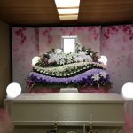 横浜市久保山霊堂・生花祭壇・花暦（高貴）モデル施工事例写真